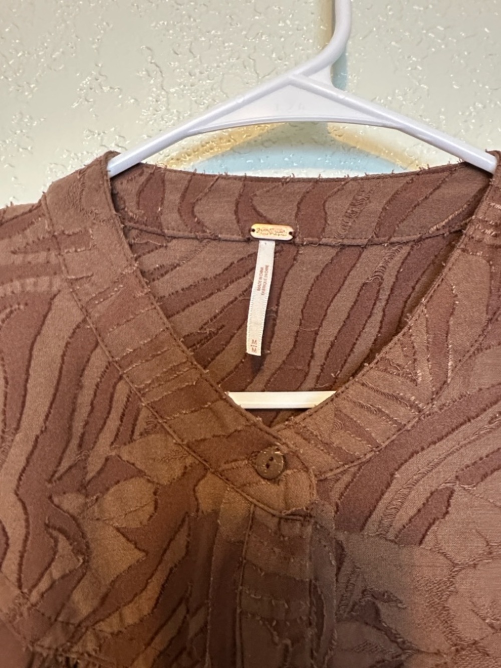 Free People Brown Textured Button-Front Long Sleeve Top Abstract Oversized M - Picture 3 of 4